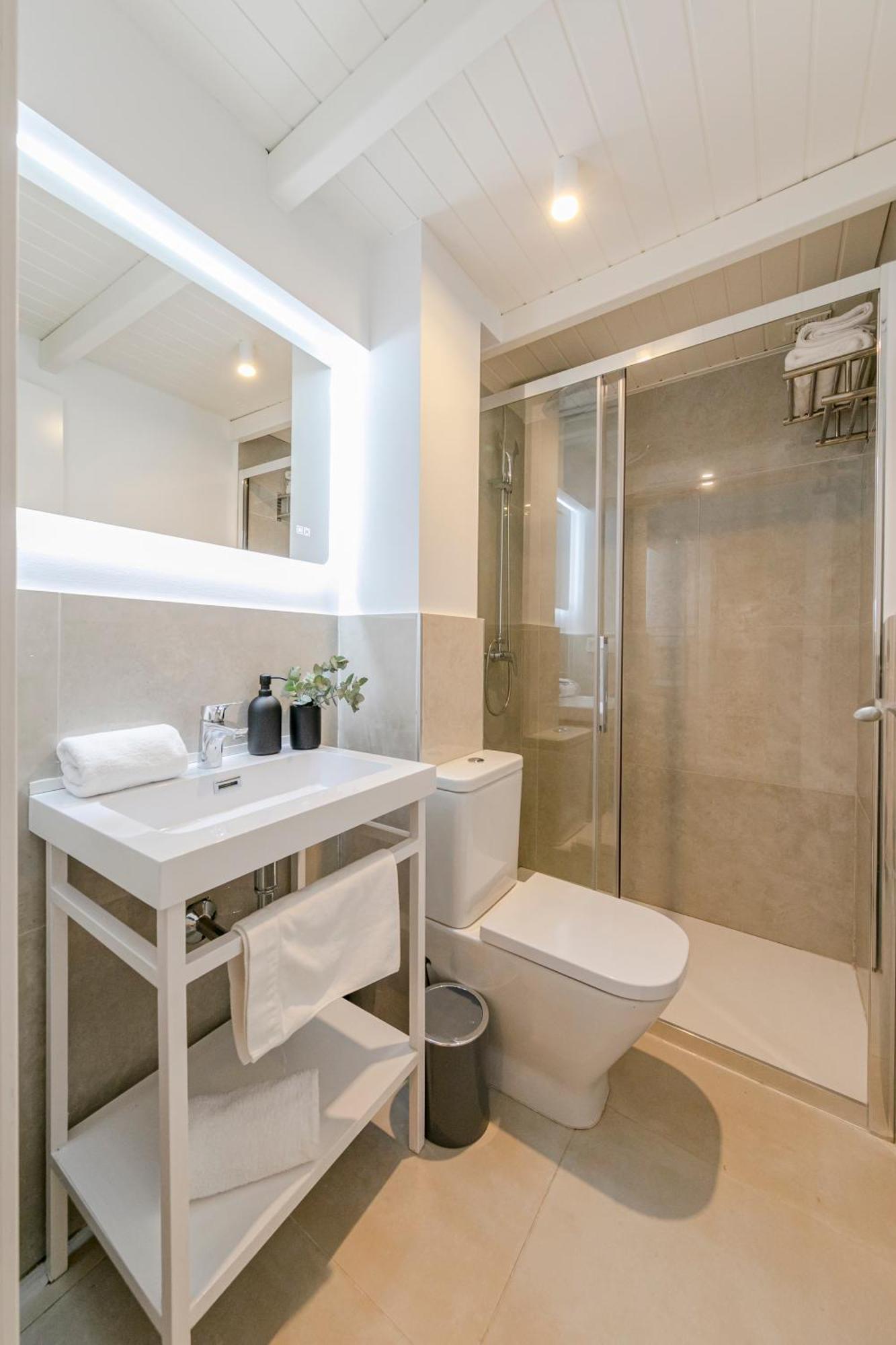 Isg Apartments Conde Negro 10 Севиля Екстериор снимка