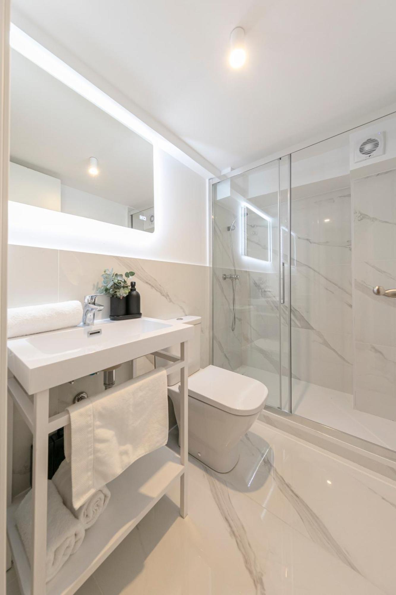 Isg Apartments Conde Negro 10 Севиля Екстериор снимка